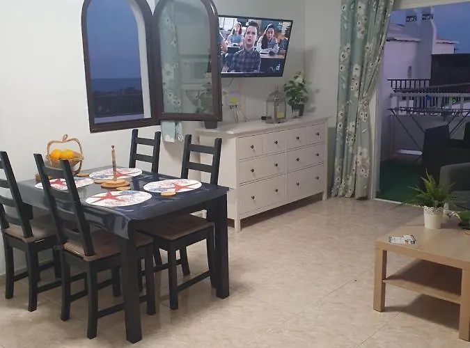 Club Teguisol بيت للعطل *