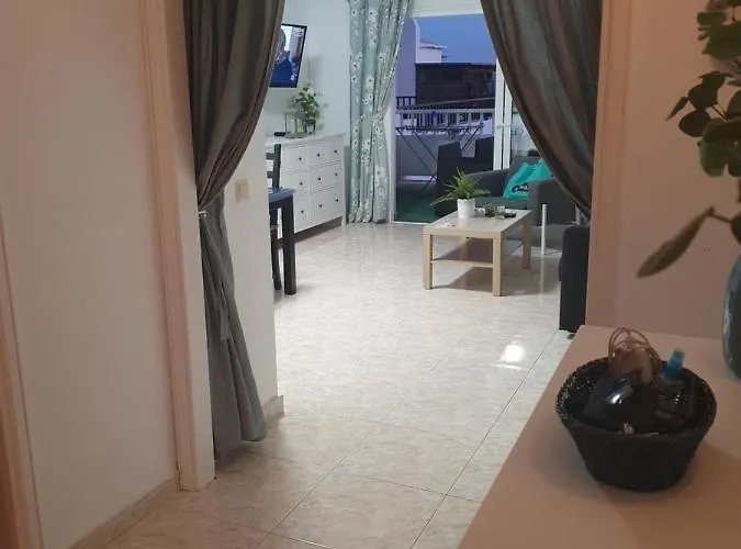 Club Teguisol بيت للعطل